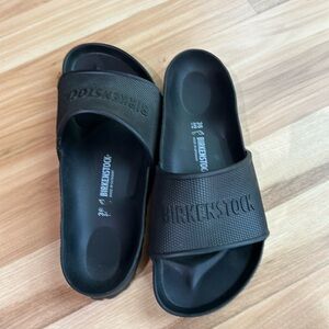 Birkenstock size 7 1/2 women’s 38 Berks, rubber flip-flop